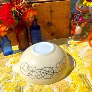 Vintage Pyrex Golden Scrolls Swirl Cinderella Bowl